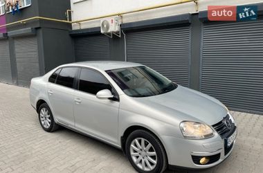 Седан Volkswagen Jetta 2010 в Хмельницькому