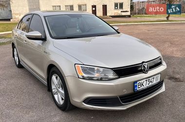 Седан Volkswagen Jetta 2013 в Ровно