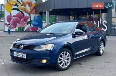 Седан Volkswagen Jetta 2012 в Києві