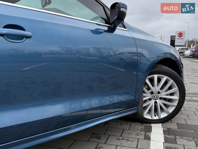Седан Volkswagen Jetta 2014 в Ивано-Франковске