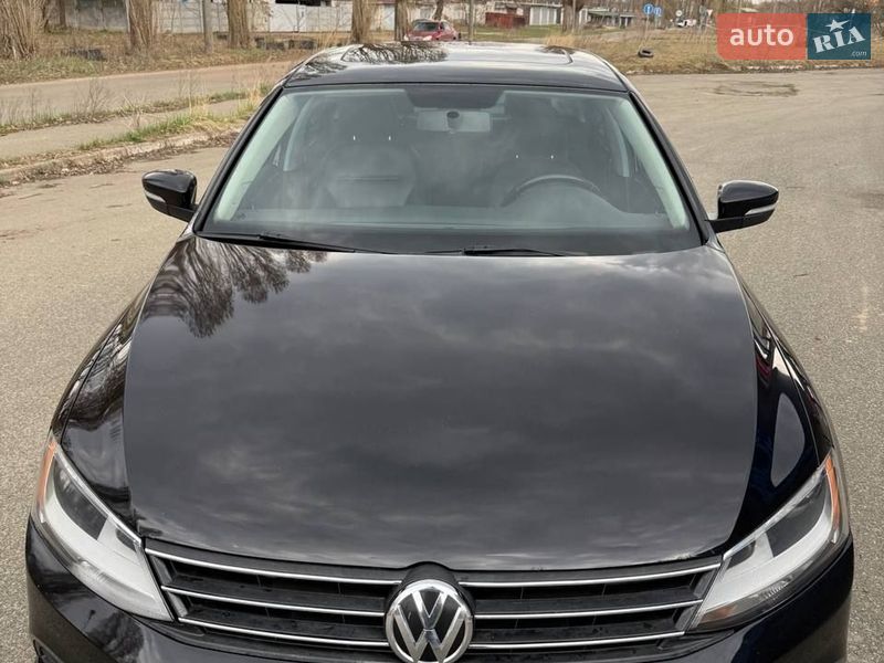 Седан Volkswagen Jetta 2015 в Чернигове