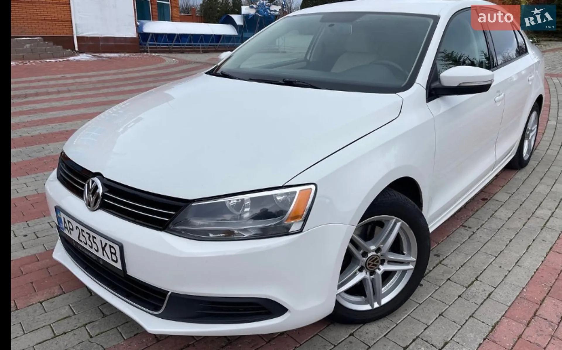 2011 Volkswagen Jetta - фото 1