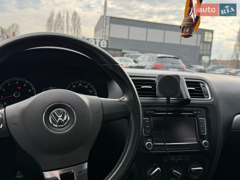Седан Volkswagen Jetta 2013 в Киеве
