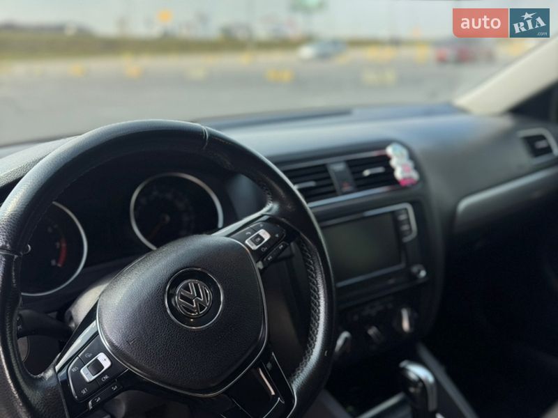 Седан Volkswagen Jetta 2014 в Львове