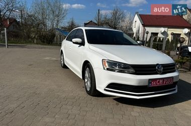 Седан Volkswagen Jetta 2015 в Львове