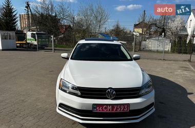 Седан Volkswagen Jetta 2015 в Львове