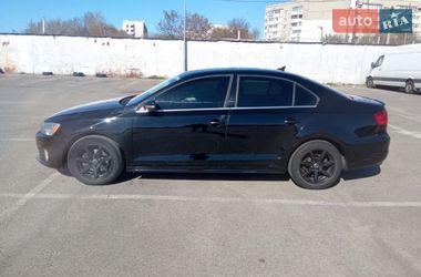 Седан Volkswagen Jetta 2014 в Києві