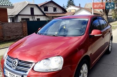 Седан Volkswagen Jetta 2010 в Києві