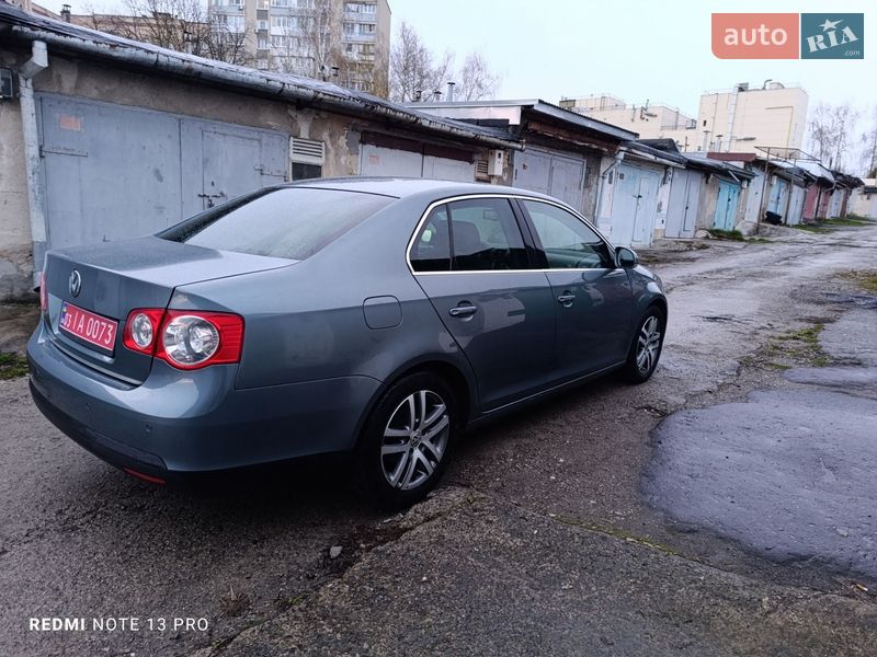 Седан Volkswagen Jetta 2006 в Тернополі