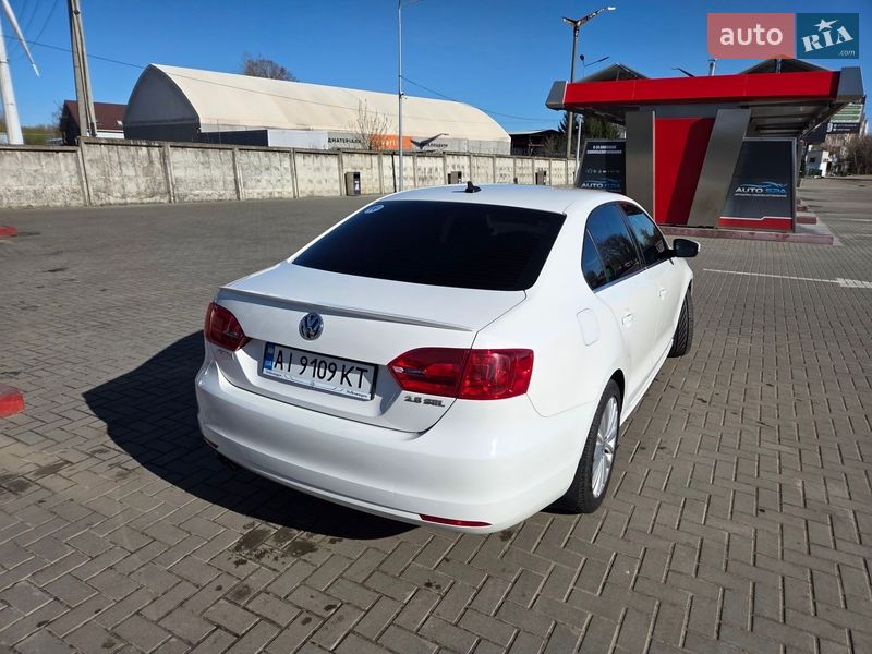 Седан Volkswagen Jetta 2012 в Борисполе