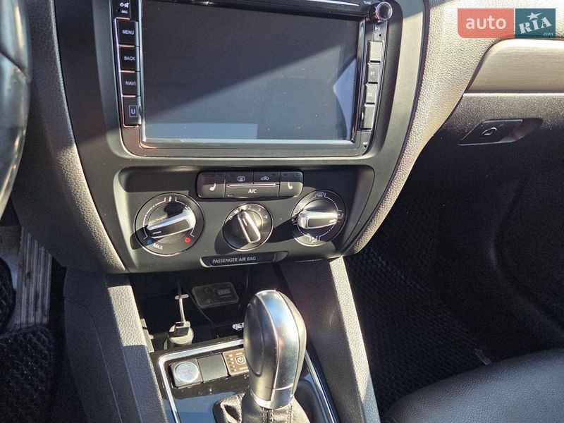 Седан Volkswagen Jetta 2012 в Борисполе