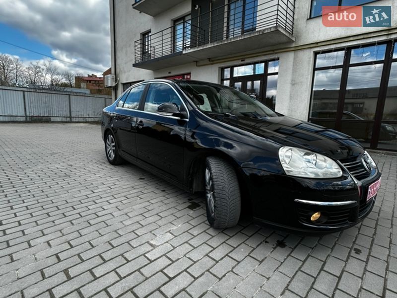Седан Volkswagen Jetta 2008 в Кременце