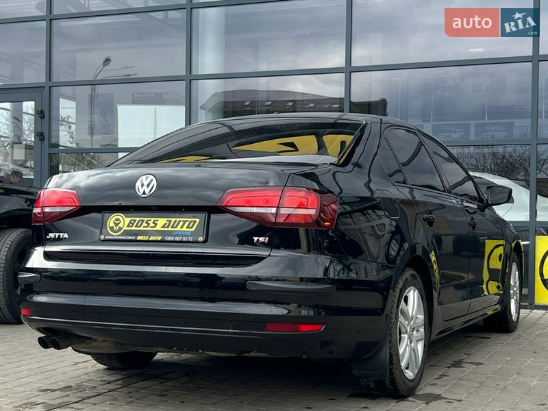 Седан Volkswagen Jetta 2017 в Ивано-Франковске
