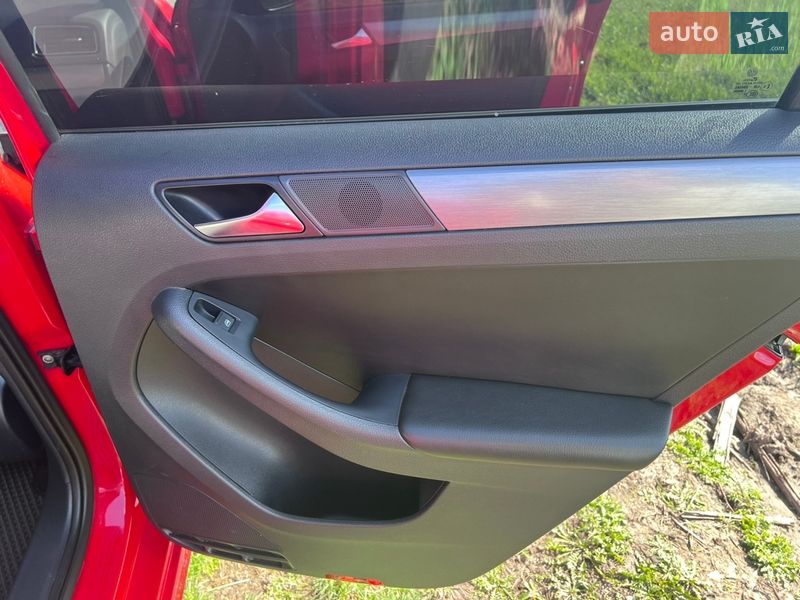 Седан Volkswagen Jetta 2015 в Богуславе фото 13 Седан Volkswagen Jetta 2015 в Богуславе
