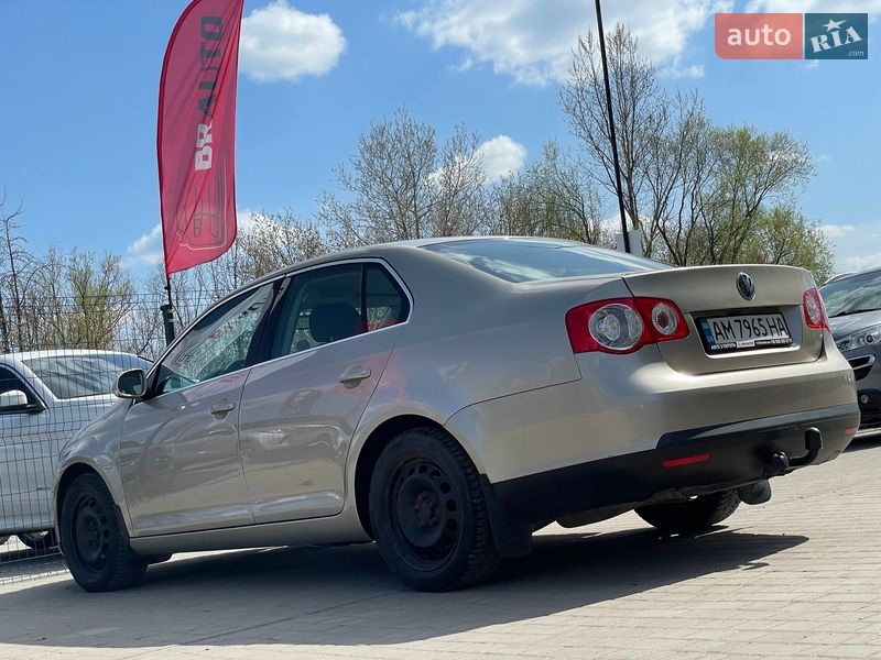 Седан Volkswagen Jetta 2005 в Бердичеве