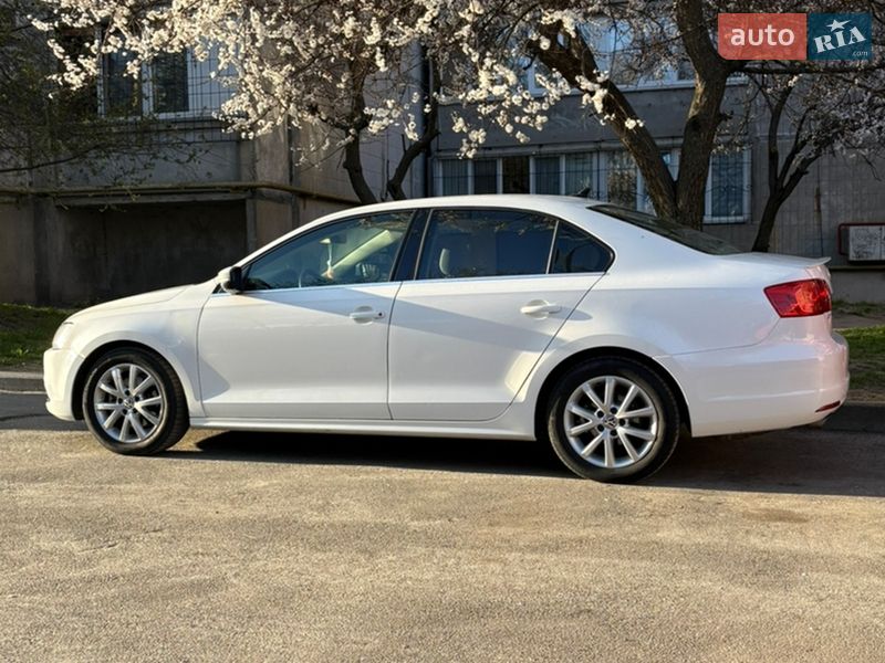 Седан Volkswagen Jetta 2013 в Киеве