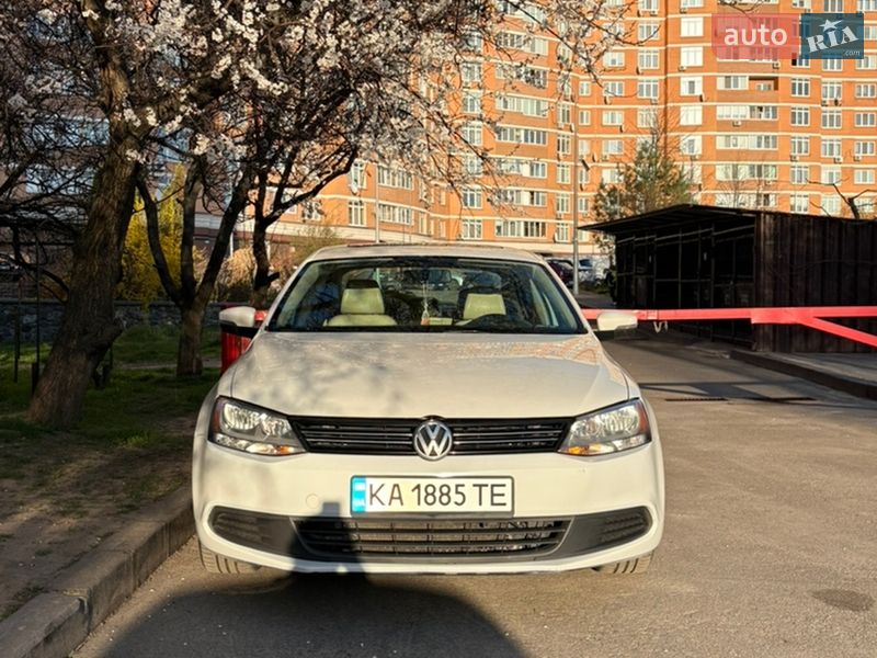 Седан Volkswagen Jetta 2013 в Киеве