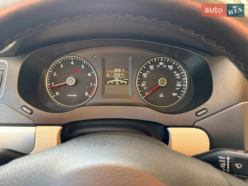 Седан Volkswagen Jetta 2013 в Киеве