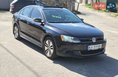 Седан Volkswagen Jetta 2014 в Киеве