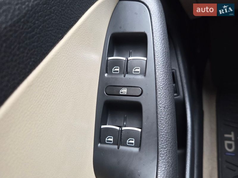 Седан Volkswagen Jetta 2012 в Одессе