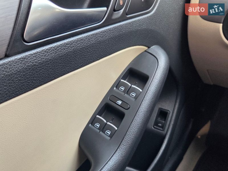 Седан Volkswagen Jetta 2012 в Одессе