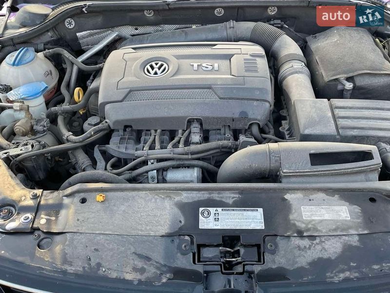 Седан Volkswagen Jetta 2016 в Вишневом фото 23 Седан Volkswagen Jetta 2016 в Вишневом