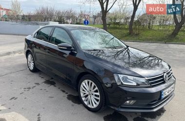 Седан Volkswagen Jetta 2015 в Львові