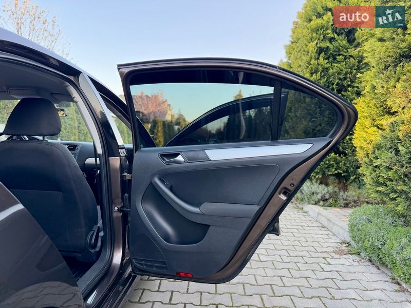 Седан Volkswagen Jetta 2011 в Одессе