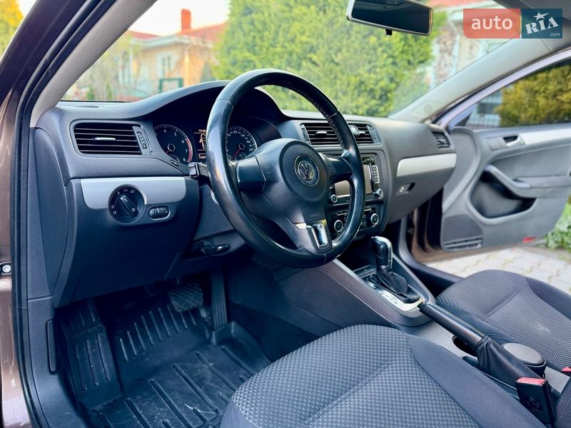 Седан Volkswagen Jetta 2011 в Одессе