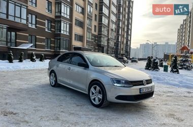 Седан Volkswagen Jetta 2011 в Чернигове