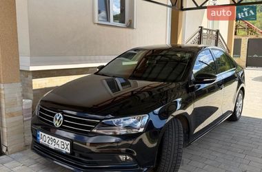 Седан Volkswagen Jetta 2016 в Ужгороде