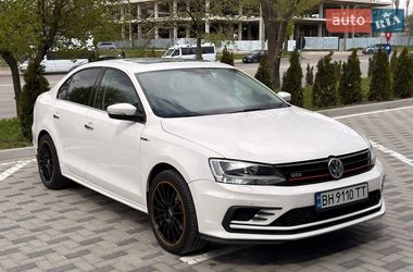 Седан Volkswagen Jetta 2013 в Одесі