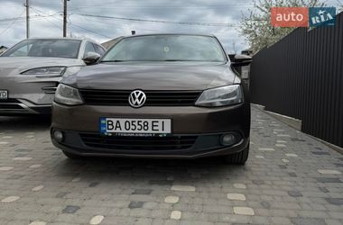Седан Volkswagen Jetta 2012 в Добровеличковке