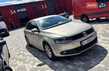 Седан Volkswagen Jetta 2012 в Львове