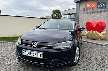 Седан Volkswagen Jetta 2013 в Ужгороді