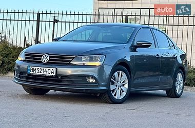 Седан Volkswagen Jetta 2016 в Сумах