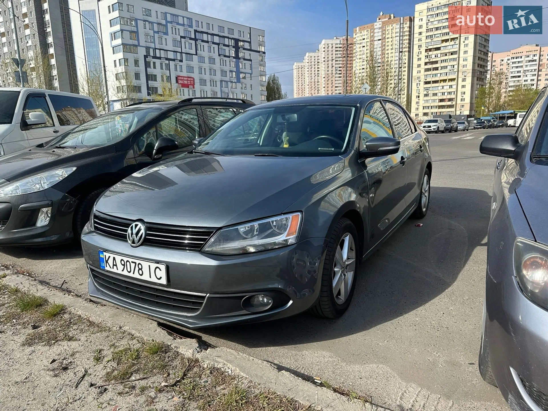 2011 Volkswagen Jetta - фото 1
