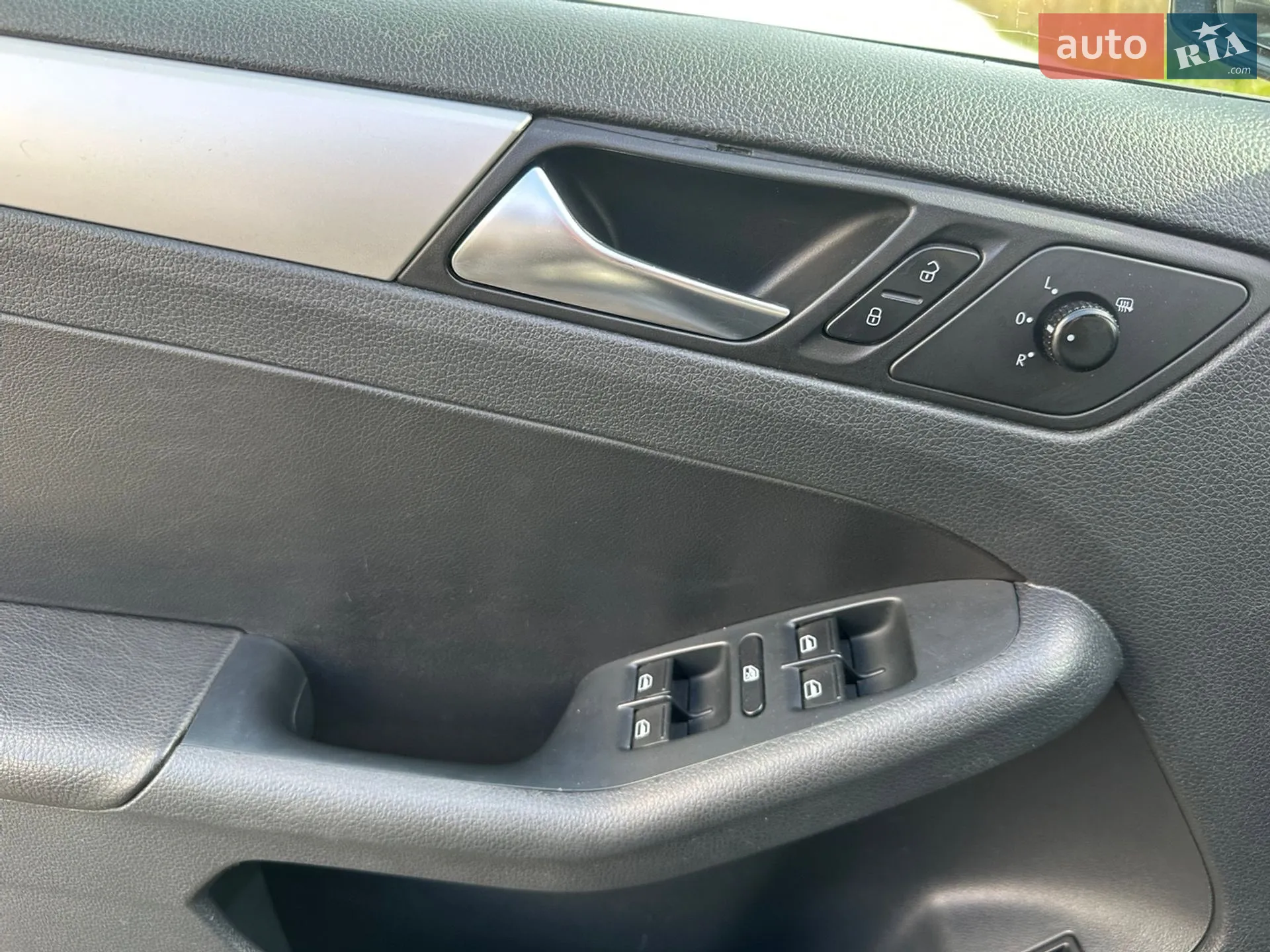 2011 Volkswagen Jetta - мініатюра 15