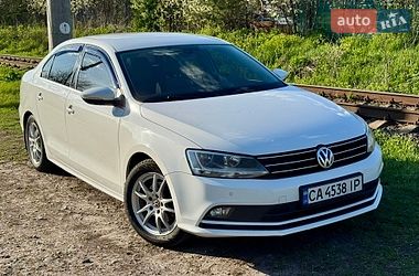 Седан Volkswagen Jetta 2016 в Василькові