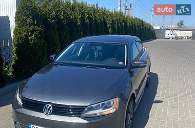 Седан Volkswagen Jetta 2014 в Черкассах