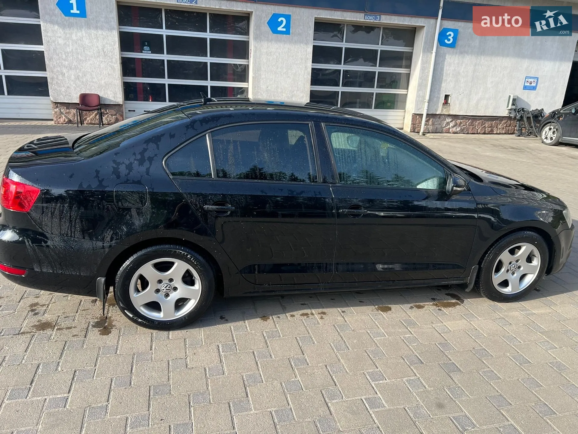 2011 Volkswagen Jetta - мініатюра 2