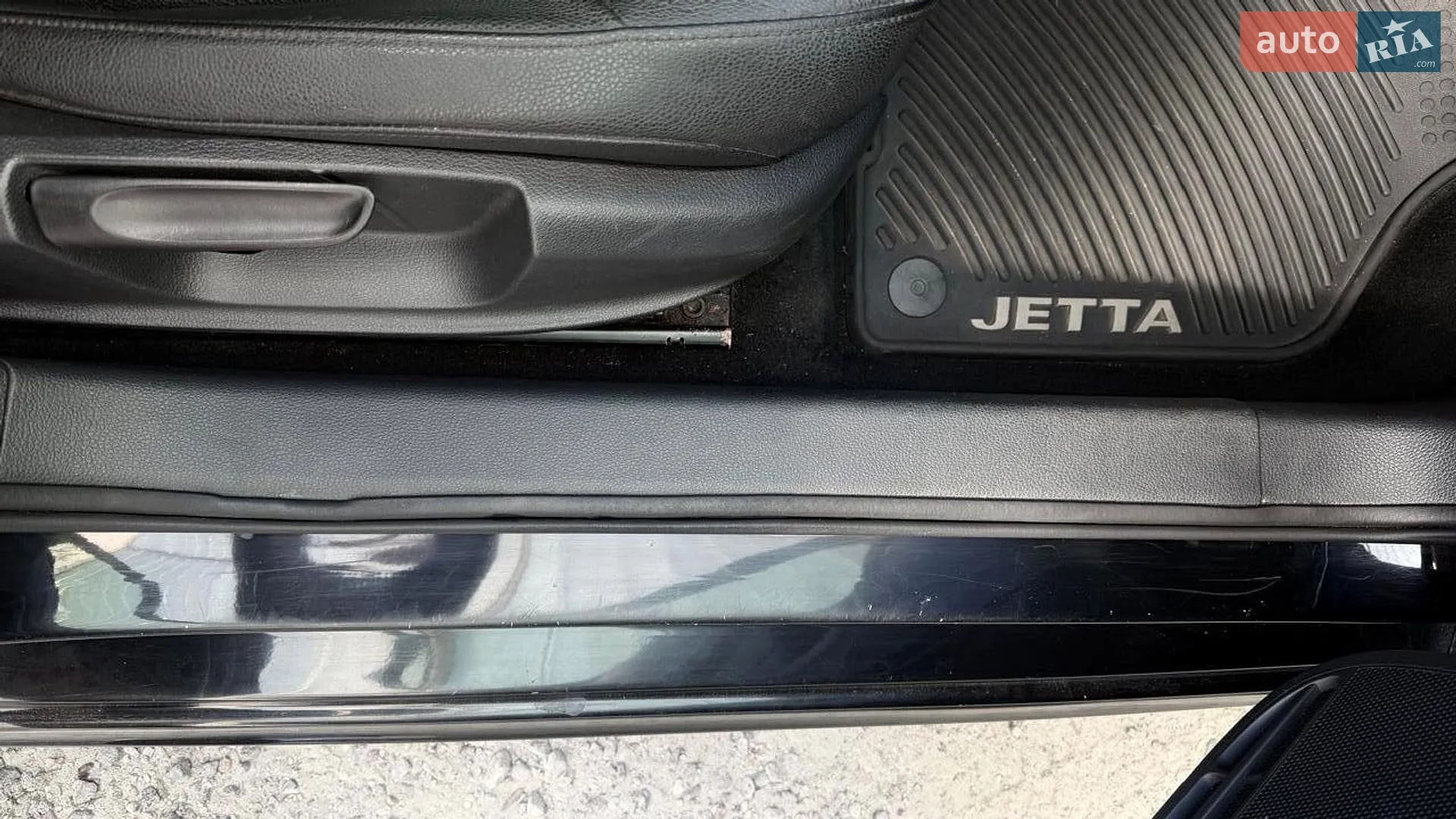 2011 Volkswagen Jetta - мініатюра 32