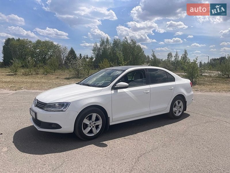 Седан Volkswagen Jetta 2012 в Березному
