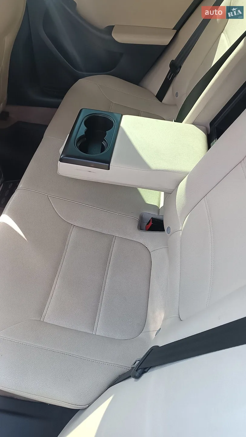 2012 Volkswagen Jetta - мініатюра 4