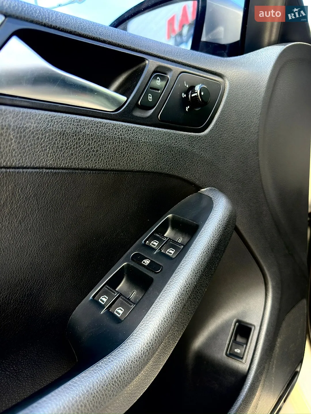 2010 Volkswagen Jetta - мініатюра 18