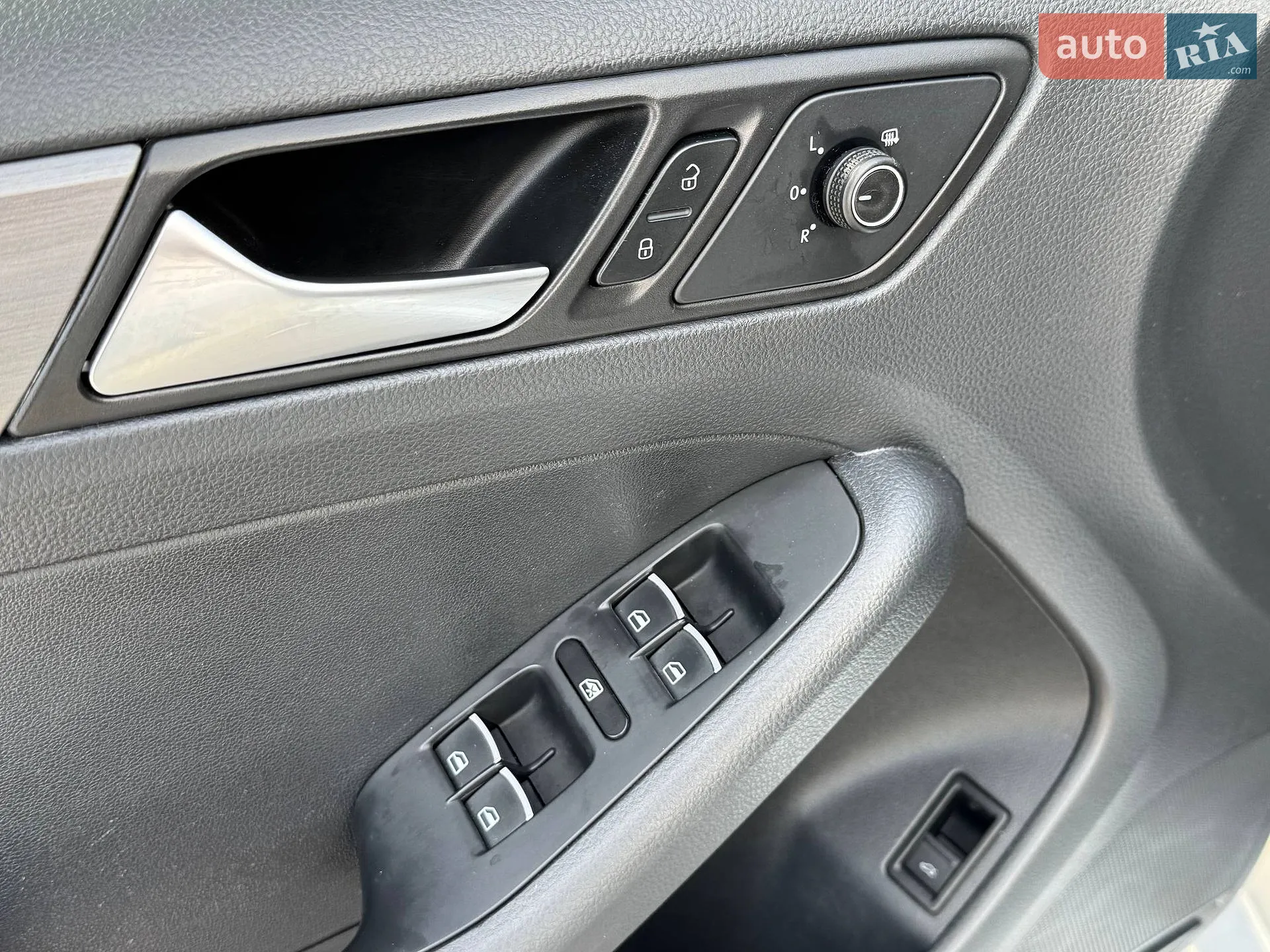 2015 Volkswagen Jetta - мініатюра 26