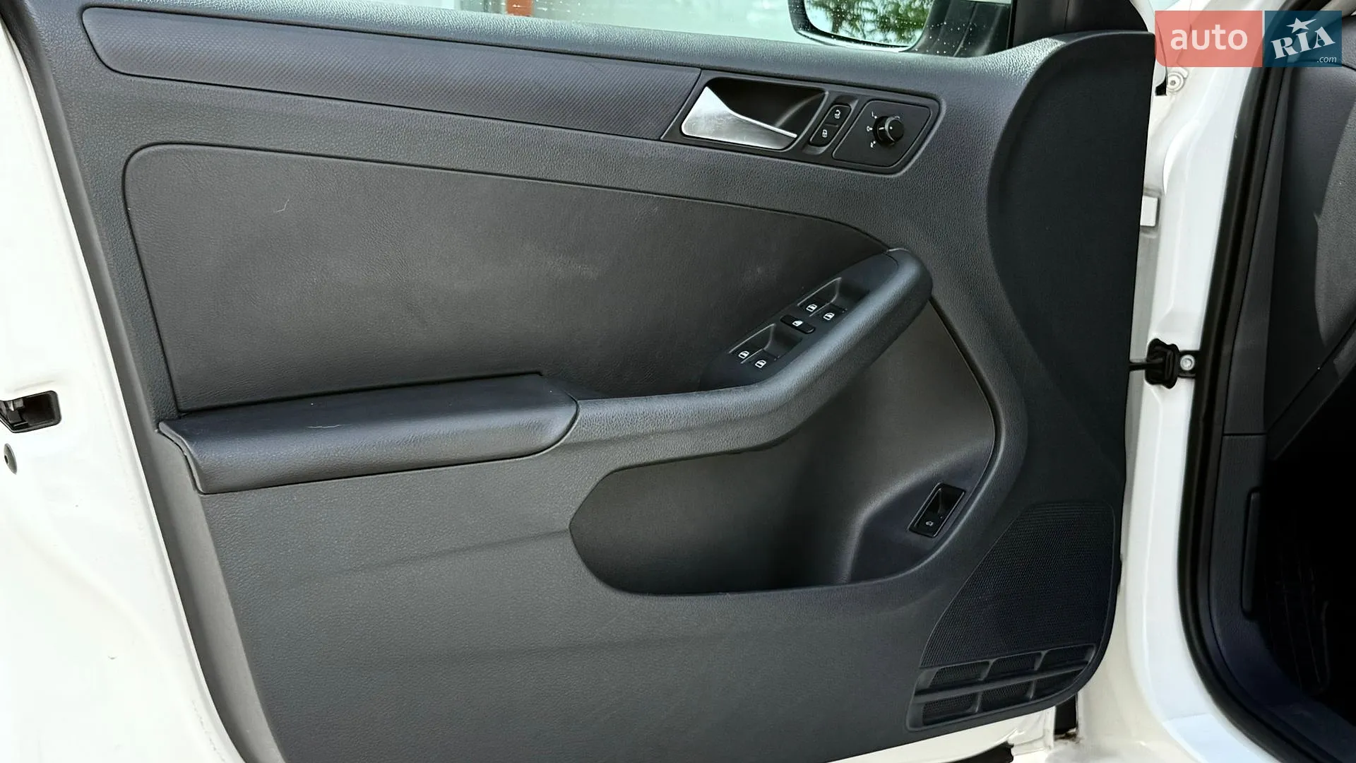 2011 Volkswagen Jetta - мініатюра 17