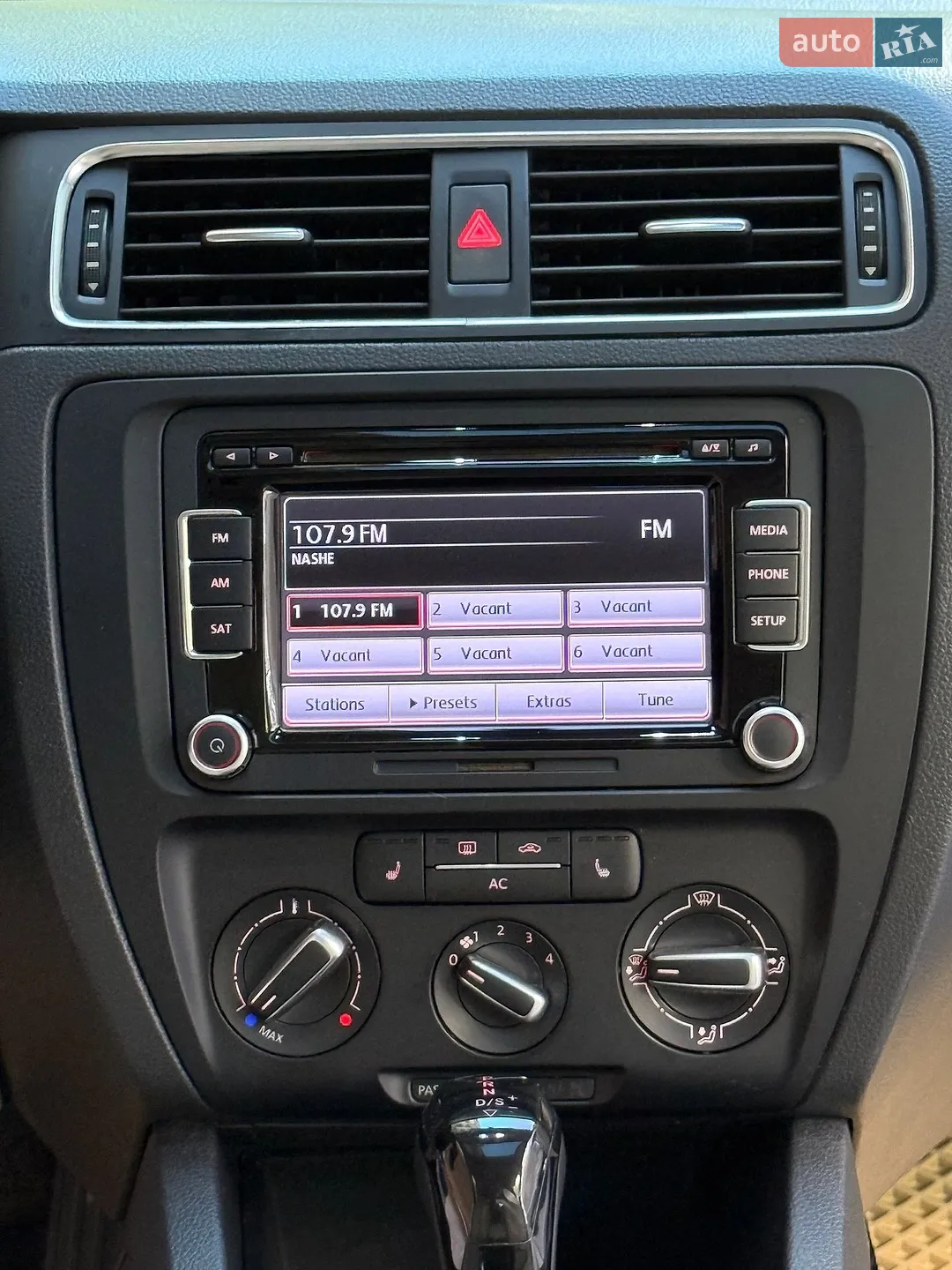 2012 Volkswagen Jetta - мініатюра 24