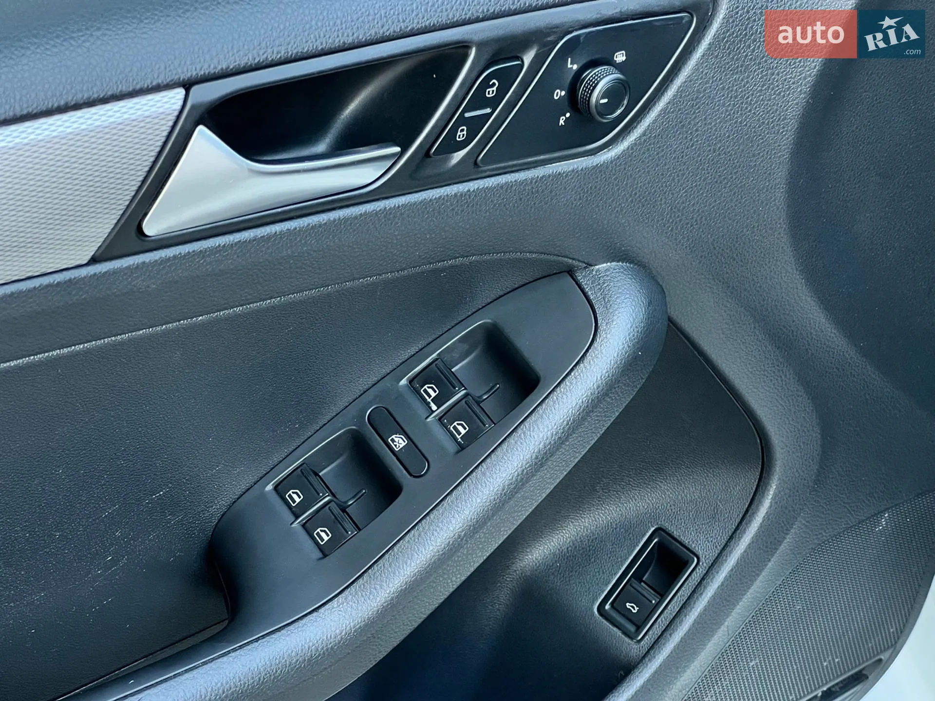 2015 Volkswagen Jetta - мініатюра 27