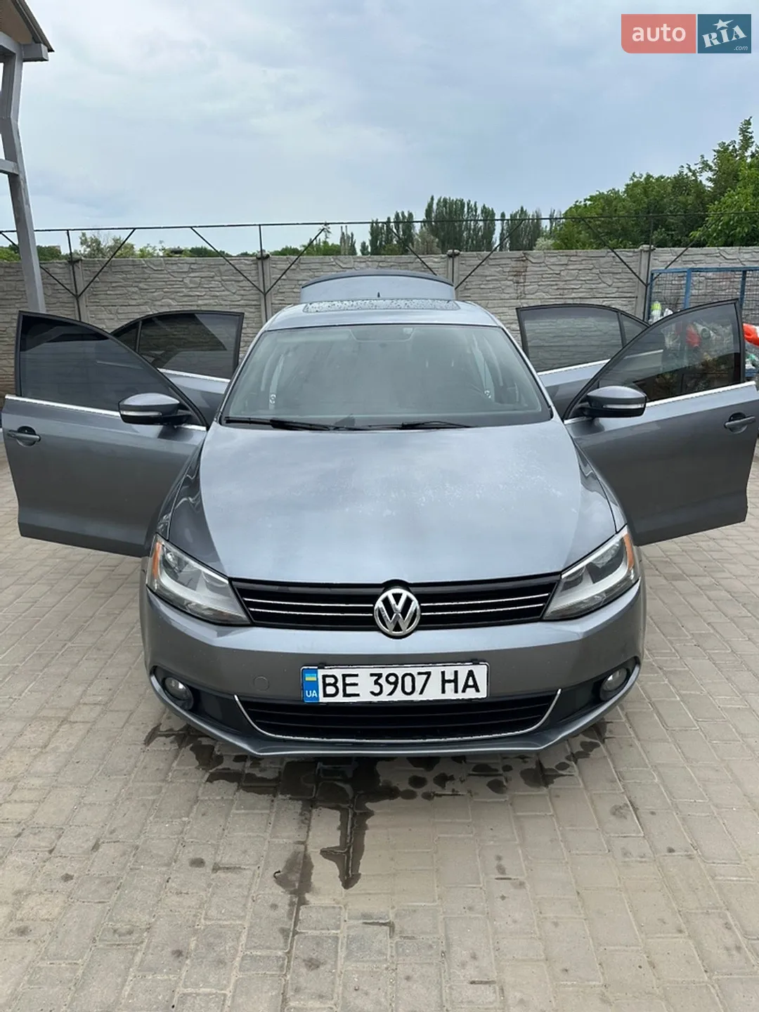 2010 Volkswagen Jetta - фото 1